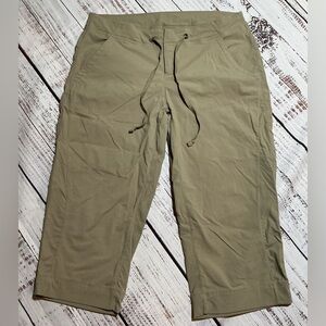 Columbia Women's Anytime Outdoor Capris in a khaki. Size 4.